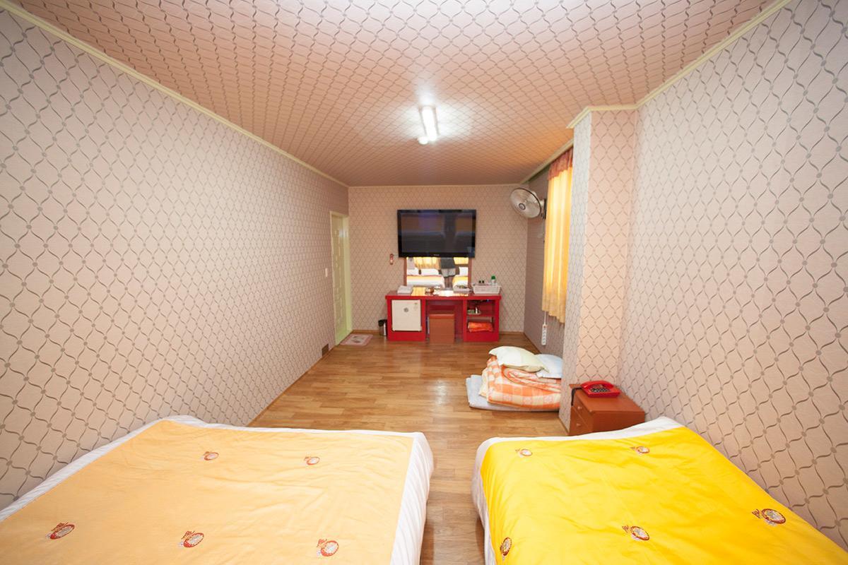 Jeju Brd Hotel Экстерьер фото